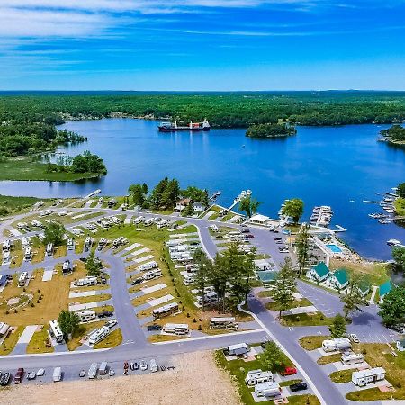 Swan Bay Resort - 1000 Islands Premier Rv Park & Marina アレクサンドリア・ベイ エクステリア 写真