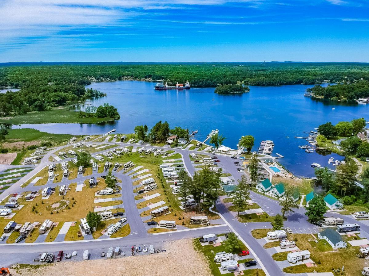 Swan Bay Resort - 1000 Islands Premier Rv Park & Marina アレクサンドリア・ベイ エクステリア 写真