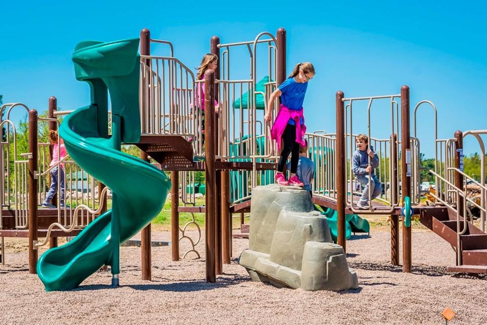 Swan Bay Resort - 1000 Islands Premier Rv Park & Marina アレクサンドリア・ベイ エクステリア 写真