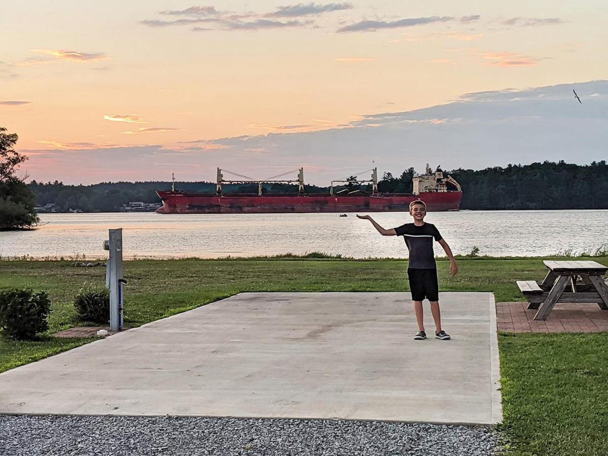 Swan Bay Resort - 1000 Islands Premier Rv Park & Marina アレクサンドリア・ベイ エクステリア 写真